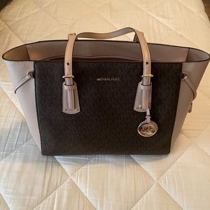 Voyager Medium Logo Tote Bag